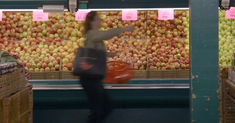 parent running while shopping with a toddler